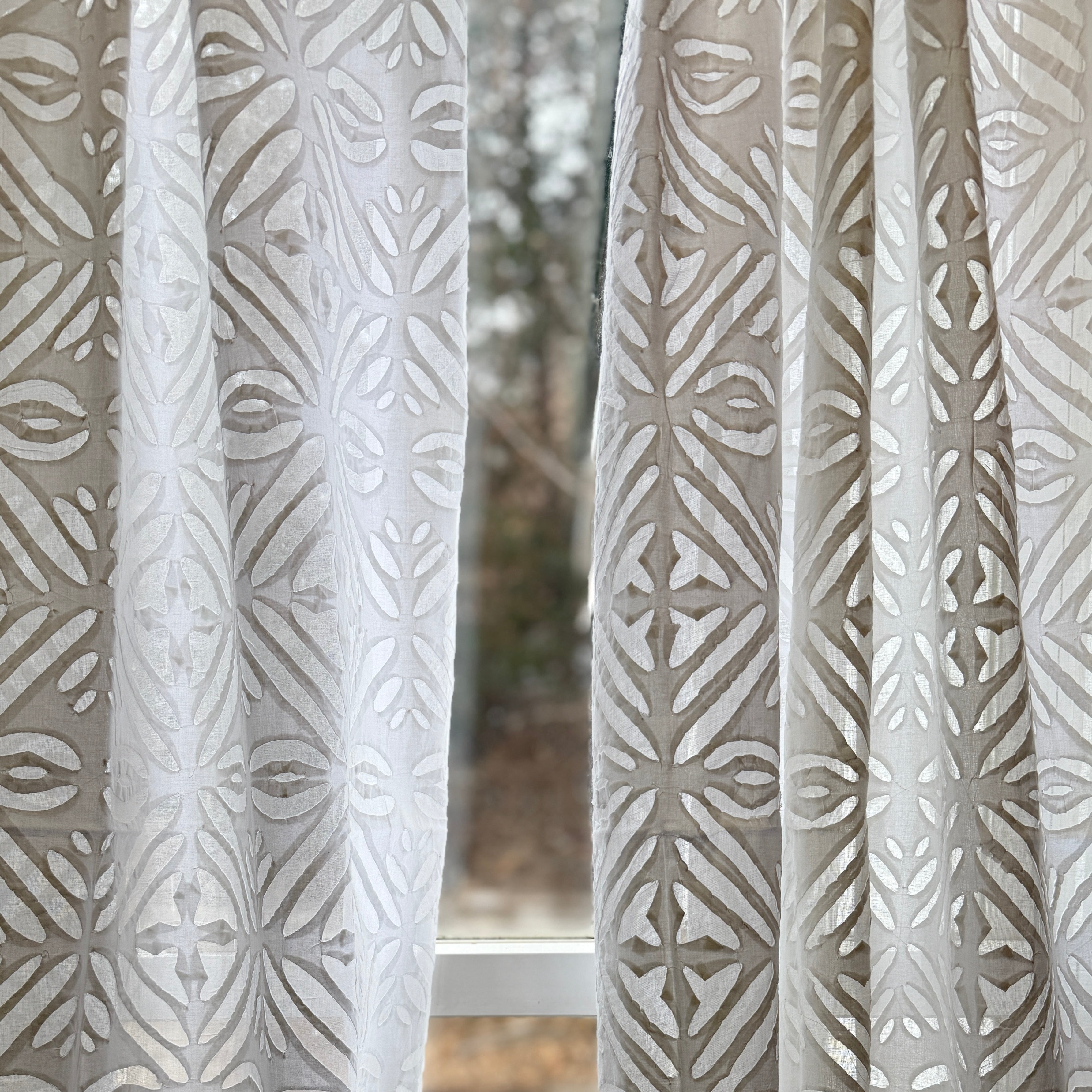 Appliqué Organza Hand Stitched White Cotton Curtain Pair India