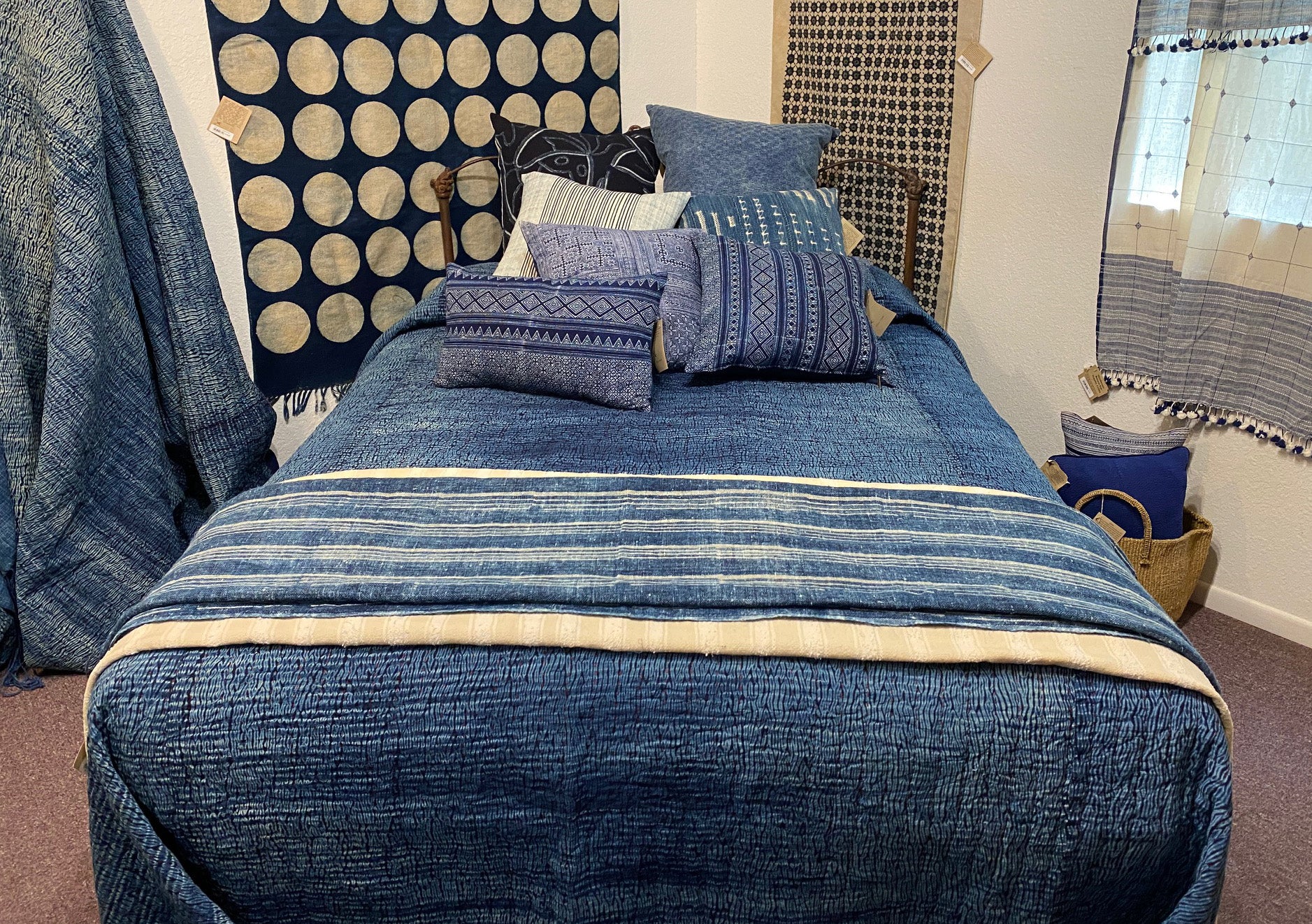 Handmade Shibori Indigo Dyed Quilt King India